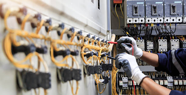 Professional Electrician technician working in Duquesne, PA